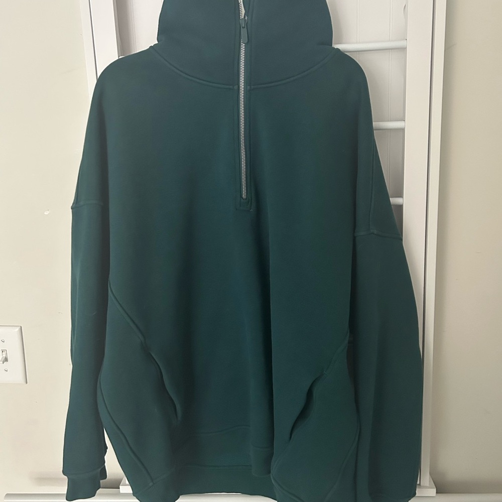 Lululemon Women’s Half-Zip Sweatshirt- size XL/XXL